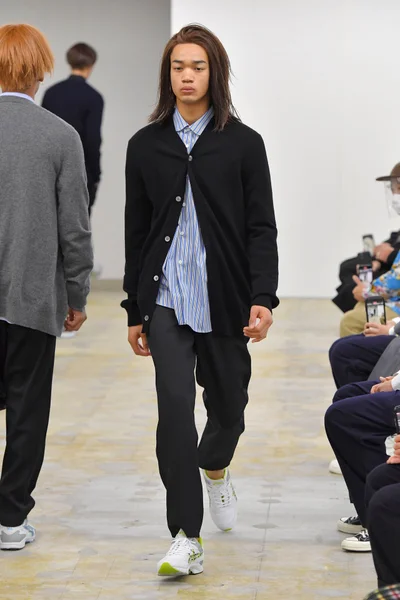 Look 37